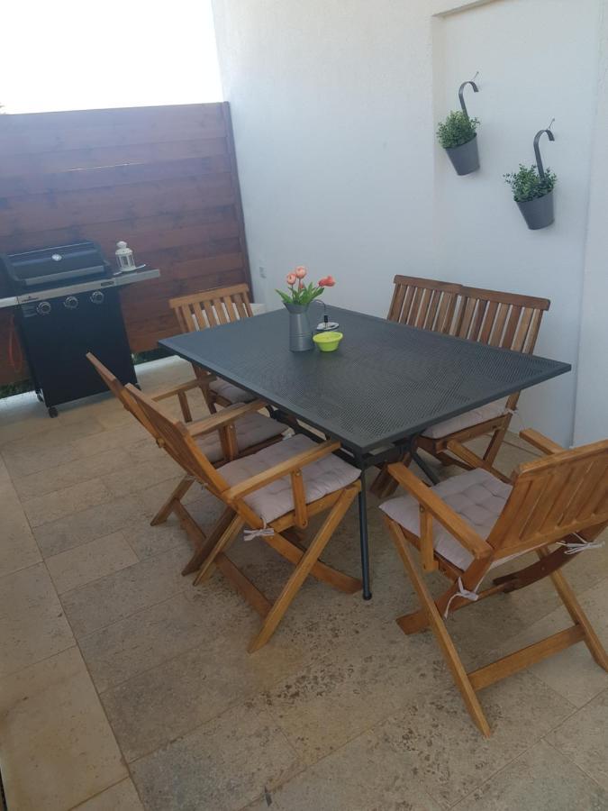 Guest House Flora Pazin Exterior photo