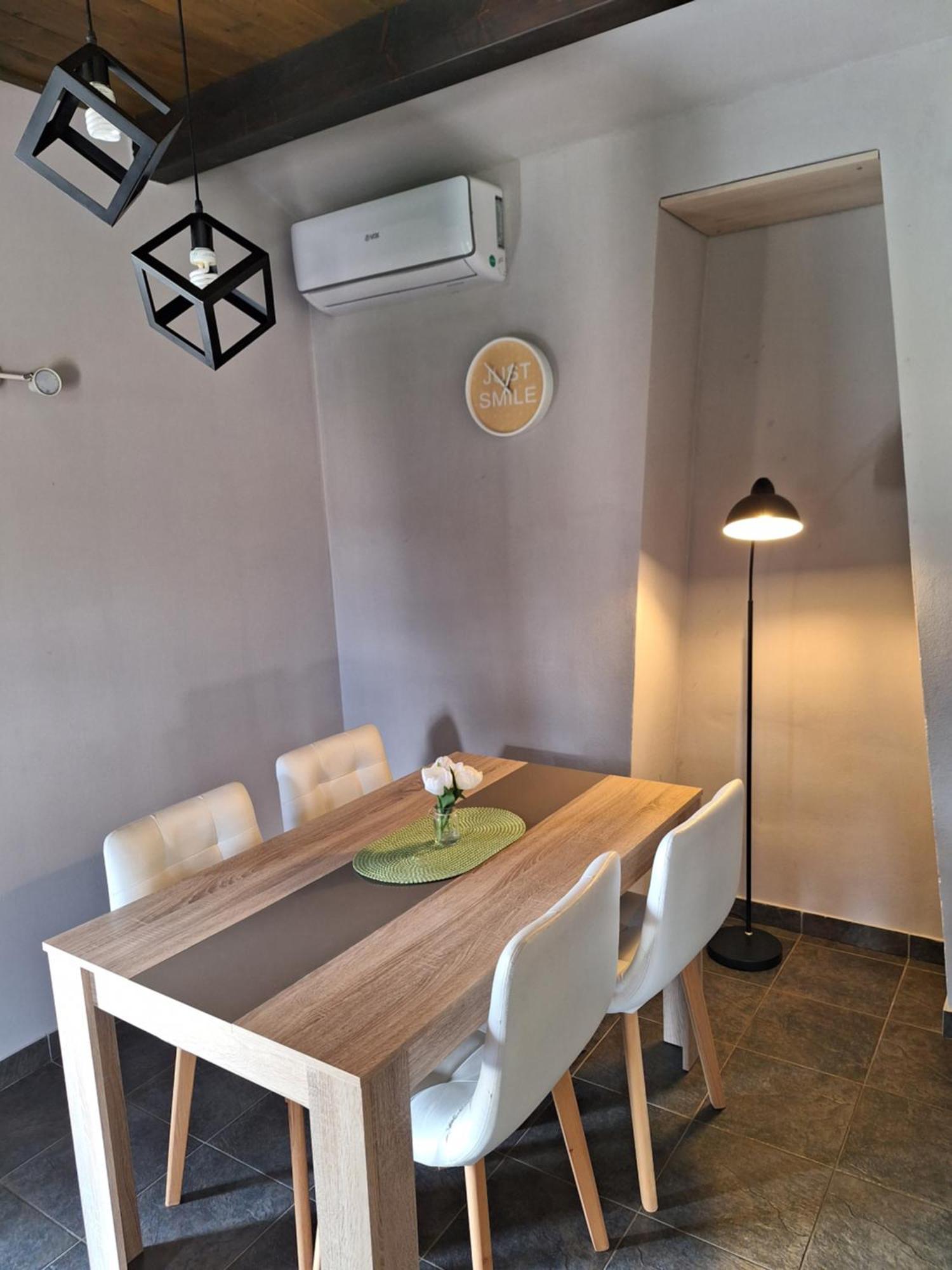 Guest House Flora Pazin Exterior photo